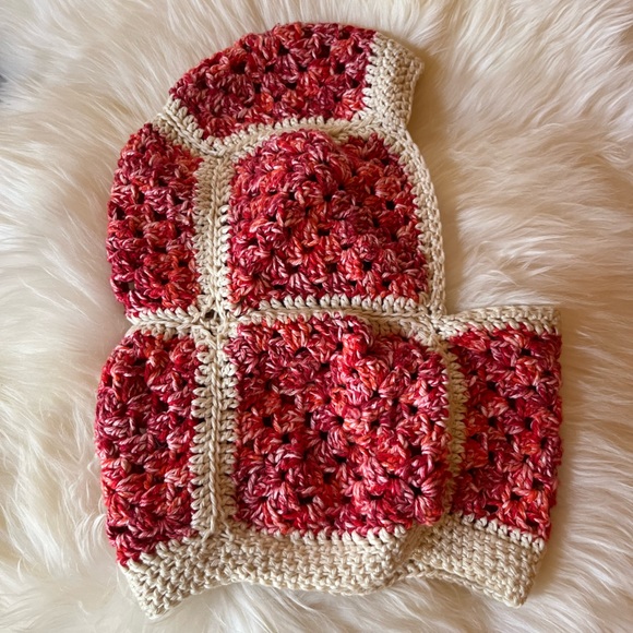 ⊹ Granny Square Balaclava  ⊹ - Picture 2 of 5